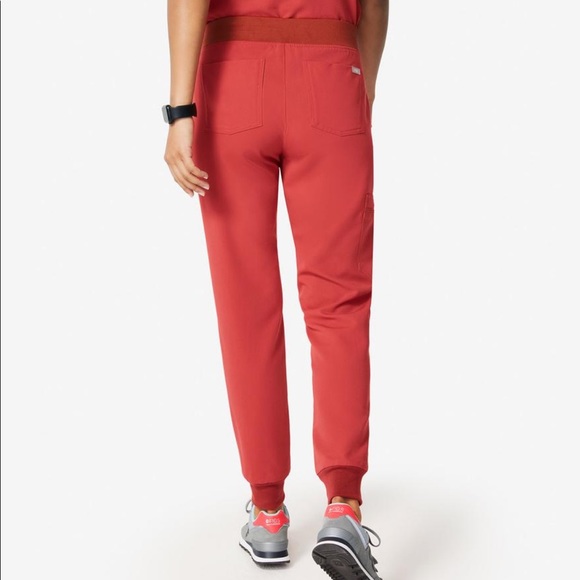 Figs limited edition jogger scrubs - Picture 3 of 5